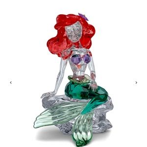 Color:  Multicolored
Size: 3 7/8 x 2 3/4 x 2 1/2 inches